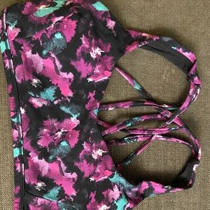 Lululemon sports bra
